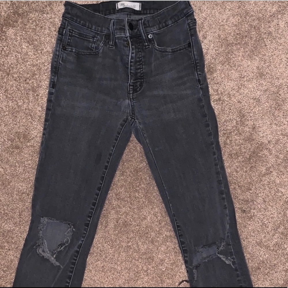 Madewell Distressed Black Sea 9” Skinny Jean 26